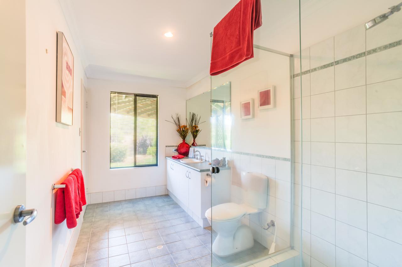 Seatrees Accommodation Yanchep Extérieur photo